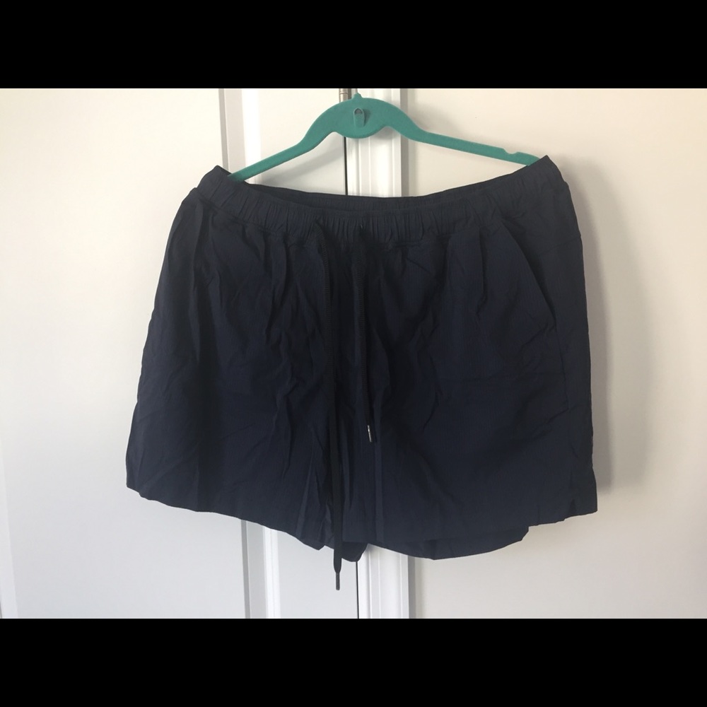 Lululemon LAB men’s 9” Running Shorts LG